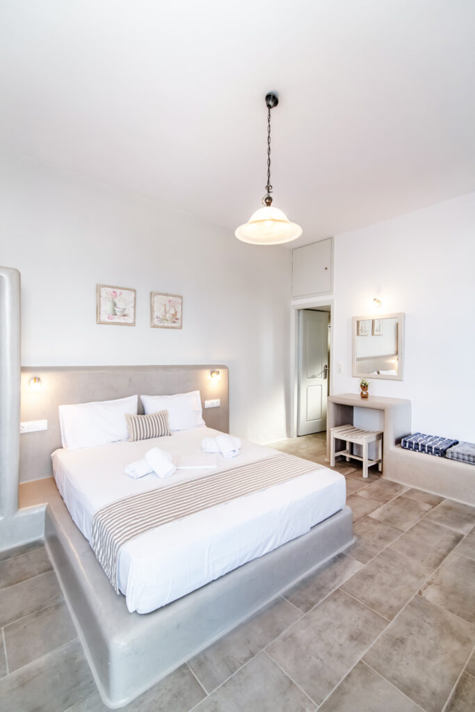 Διαμονή στην Τήνο