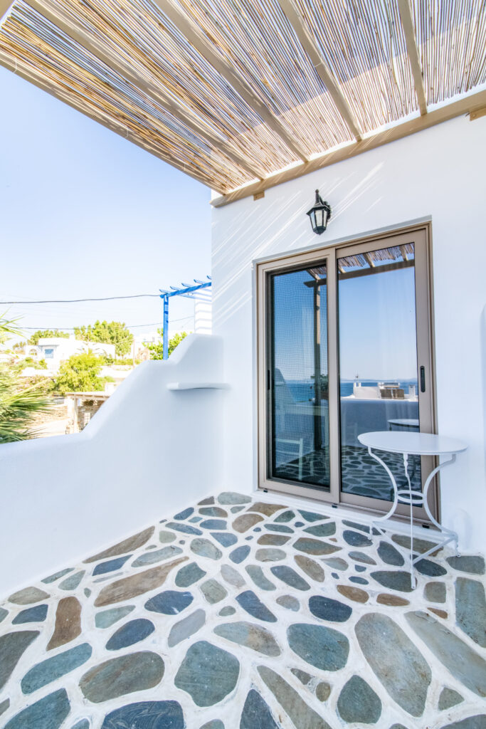 Διαμονή στην Τήνο